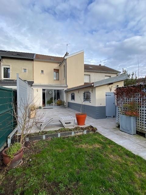 Vente - Maison - 7 pièces à Reims