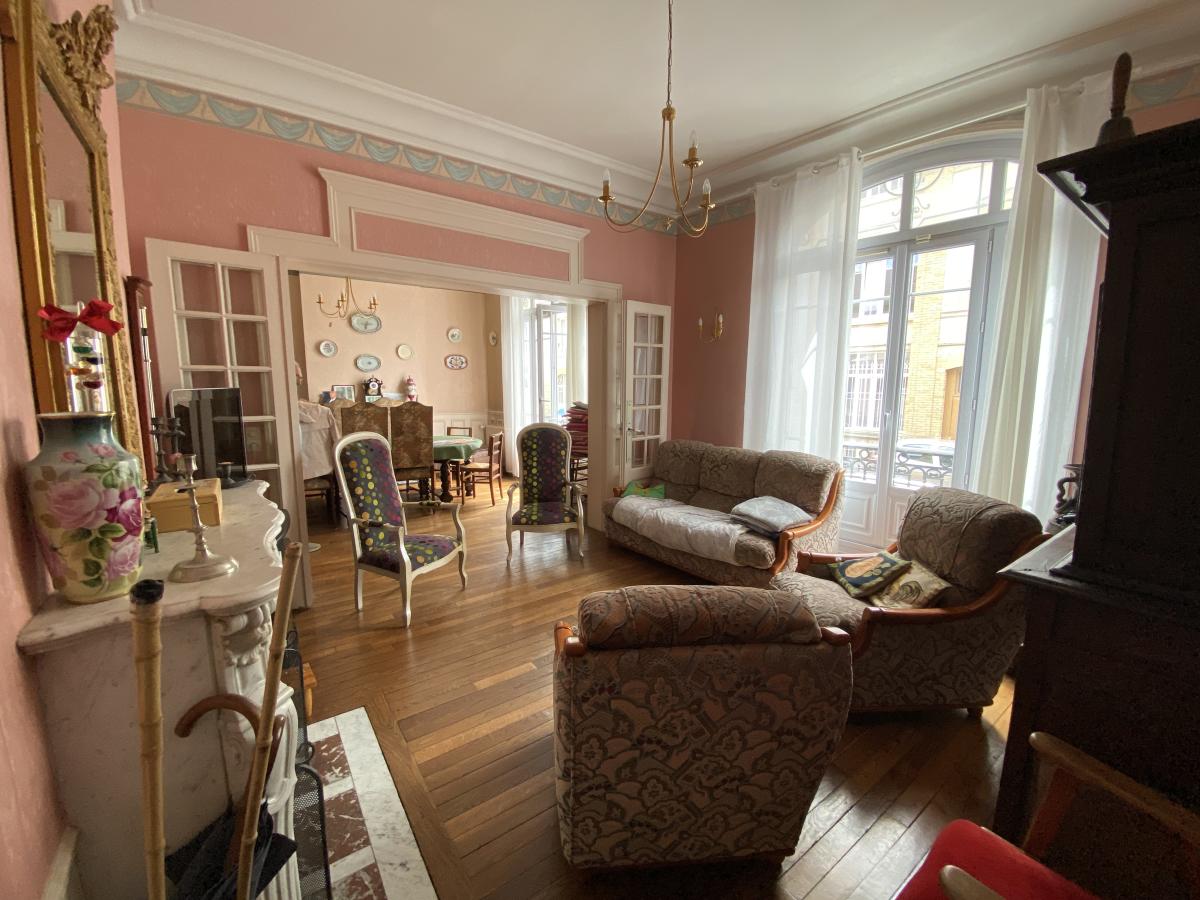 Vente - Maison -  9 pièce(s) -  211 m² à Reims - image 1