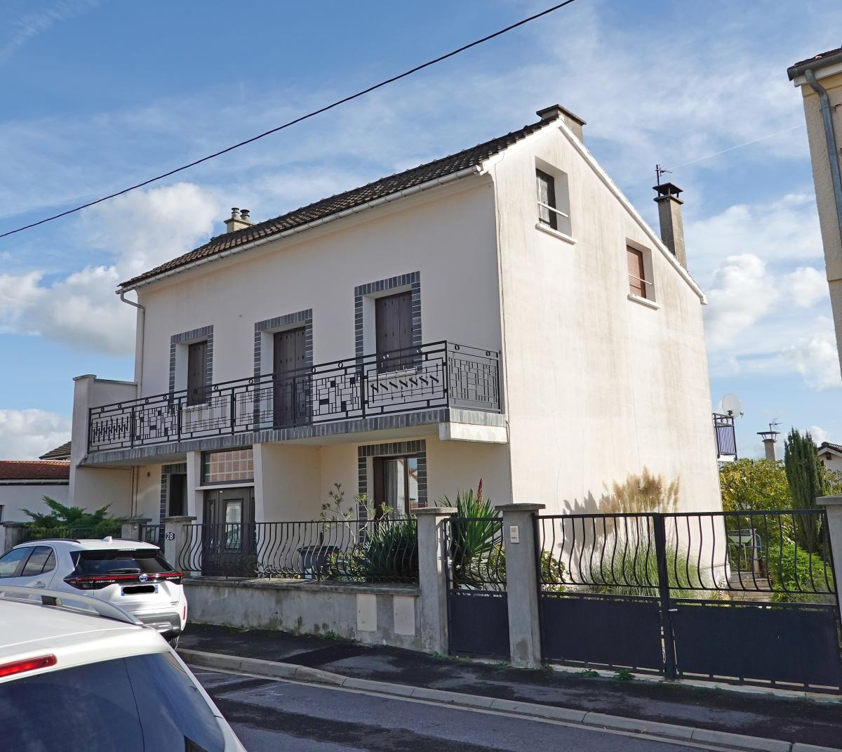 Vente - Maison - 9 pièces à Reims