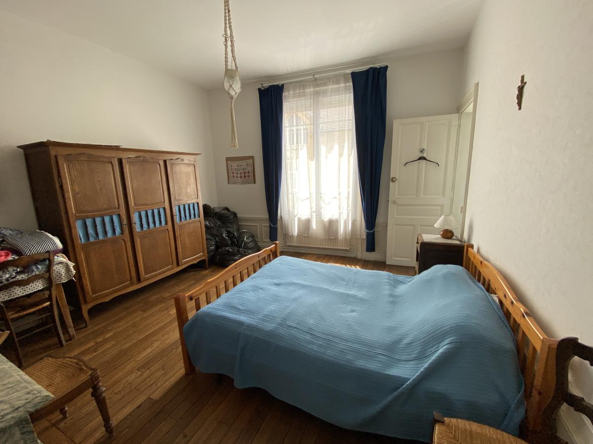 Vente - Maison -  9 pièce(s) -  211 m² à Reims - image 1