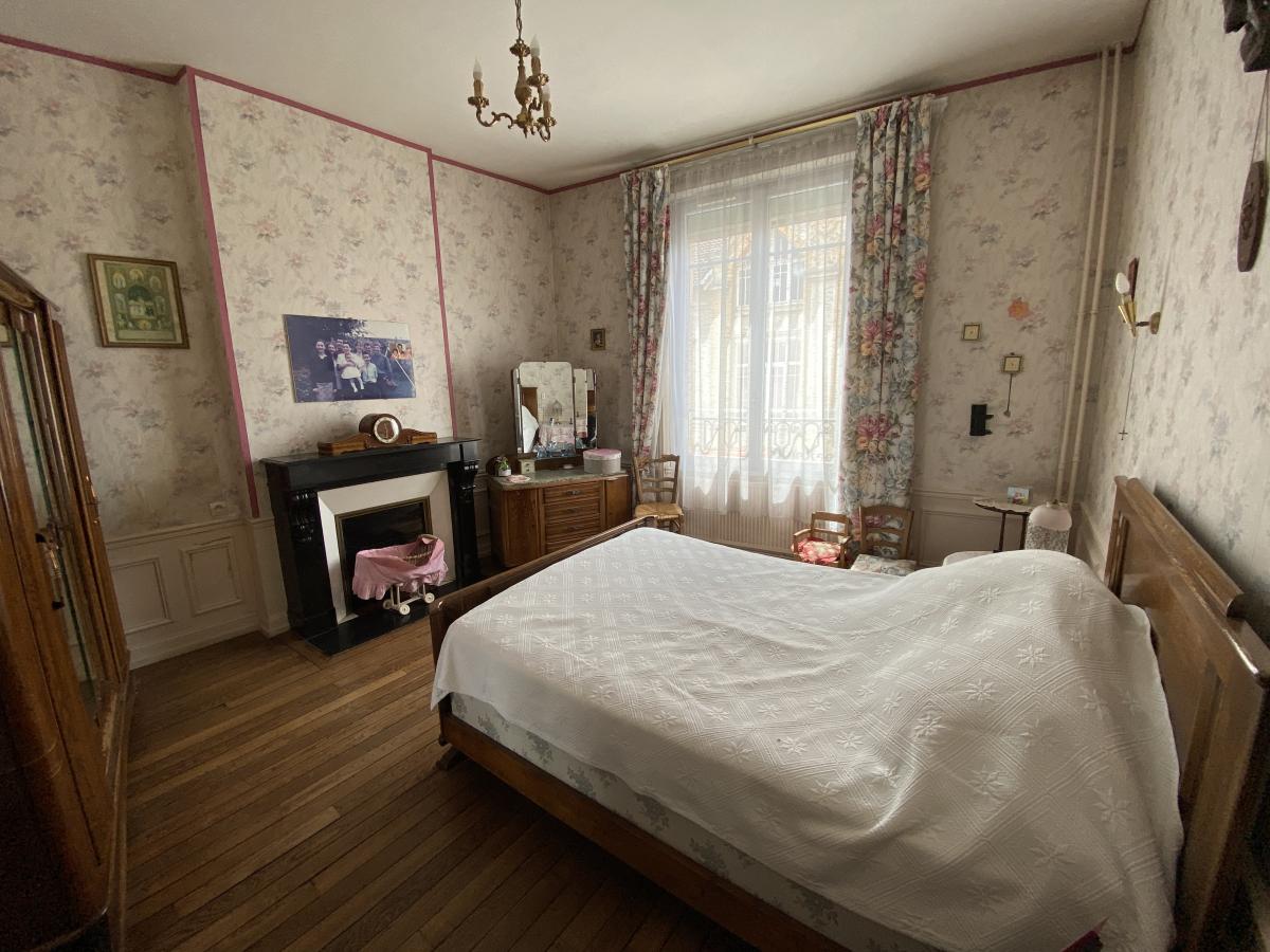 Vente - Maison -  9 pièce(s) -  211 m² à Reims - image 1