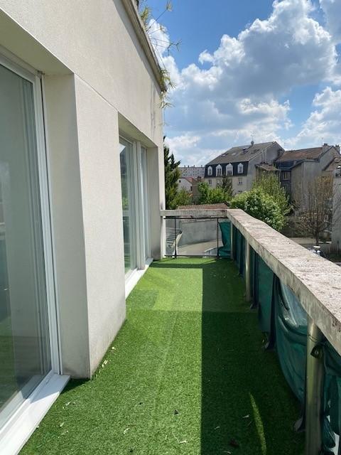 Location - Appartement -  5 pièce(s) -  102 m² à Reims - image 1