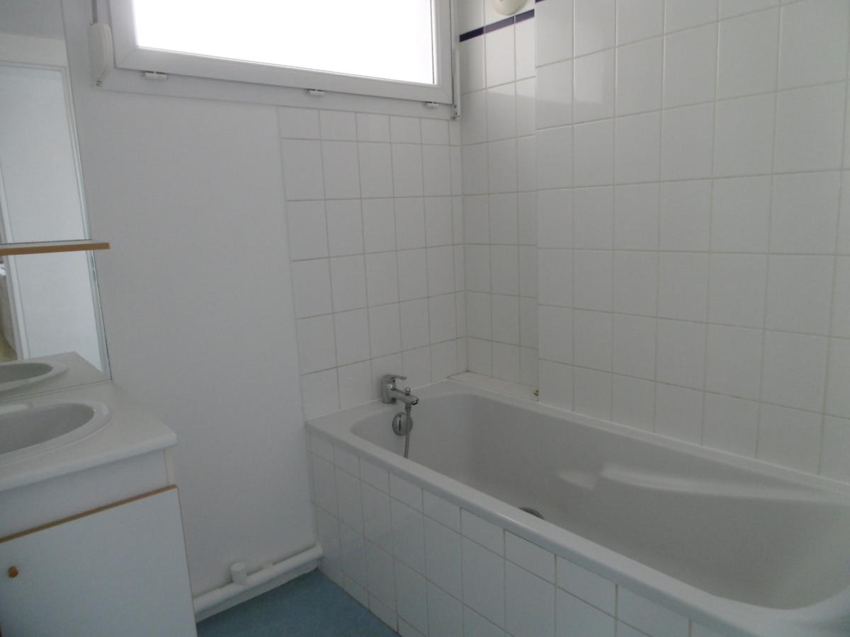Location - Appartement -  5 pièce(s) -  103 m² à Reims - image 1
