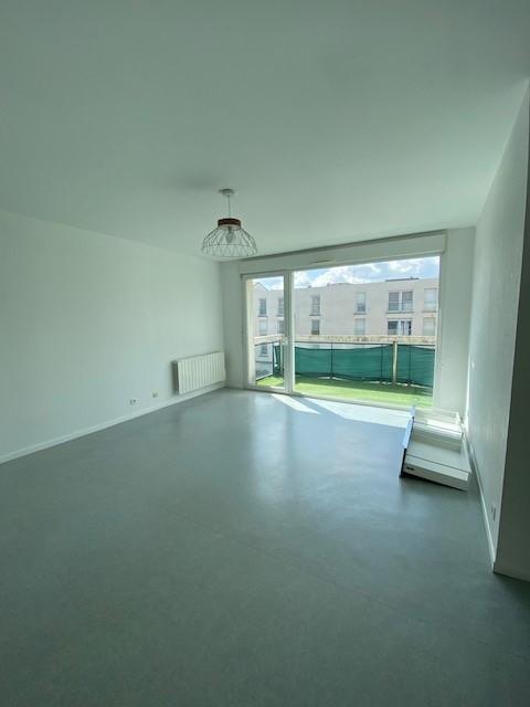 Location - Appartement -  5 pièce(s) -  102 m² à Reims - image 1