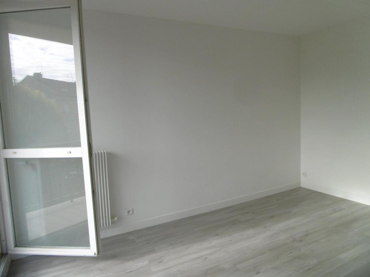 Location - Appartement -  3 pièce(s) -  54 m² à Reims - image 1