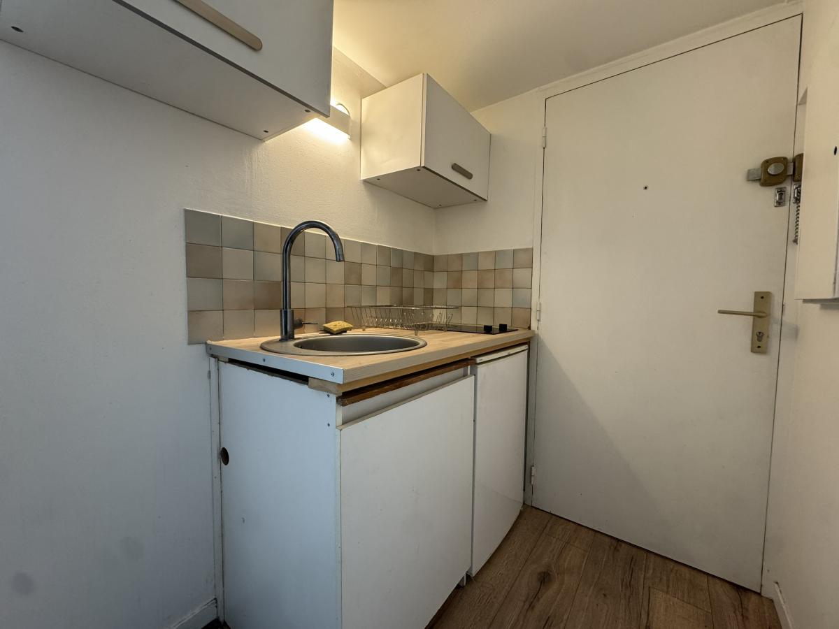 Vente - Appartement -  1 pièce(s) -  11 m² à Reims - image 1