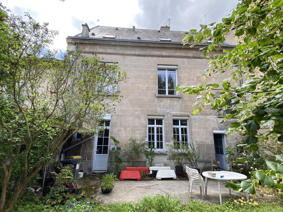Vente - Maison -  9 pièce(s) -  211 m² à Reims - image 1